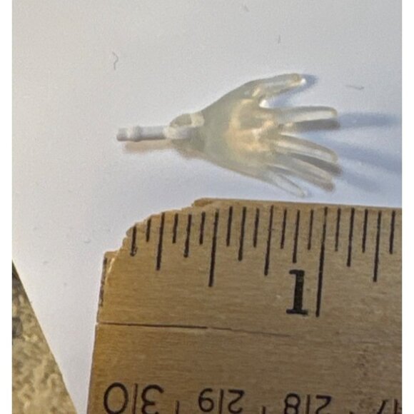 Monster High Clear Hand Right For Spectra Vondergeist - Picture 4 of 4